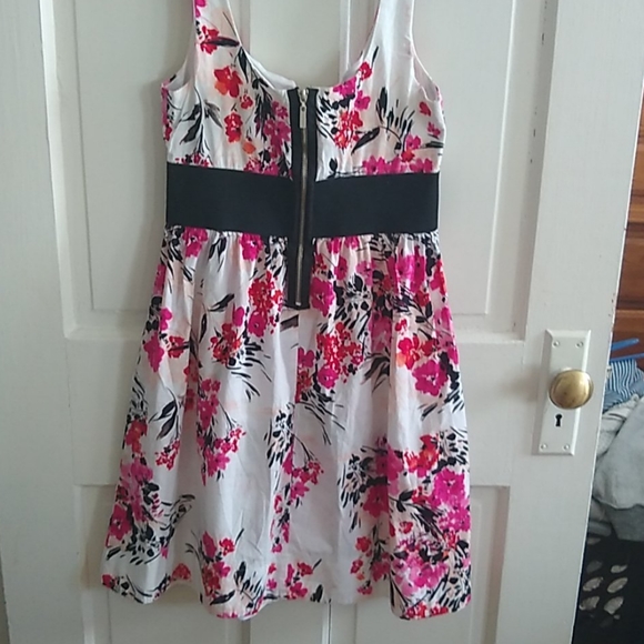 B. Smart Midi White, Black, & Pink Floral Dress - Picture 2 of 8